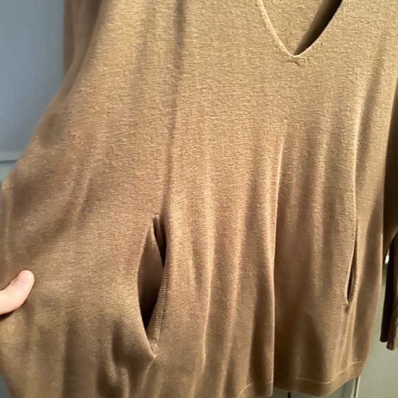 Babaton V-Neck Sweater - Picture 3 of 4